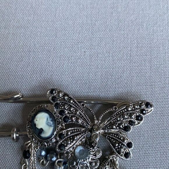 Nice Mixed Materials Brooch with Pin Back - Picture 2 of 4